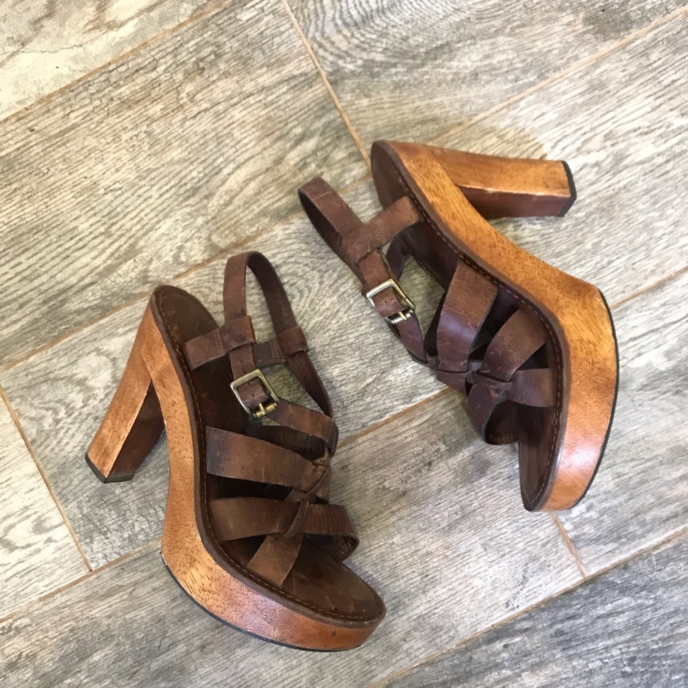 Used MIA clogs